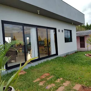 https://casa-de-praia-a-550m-da-praia-de-balnerio-rosa-do-mar-e.santa-catarina-brasil.com